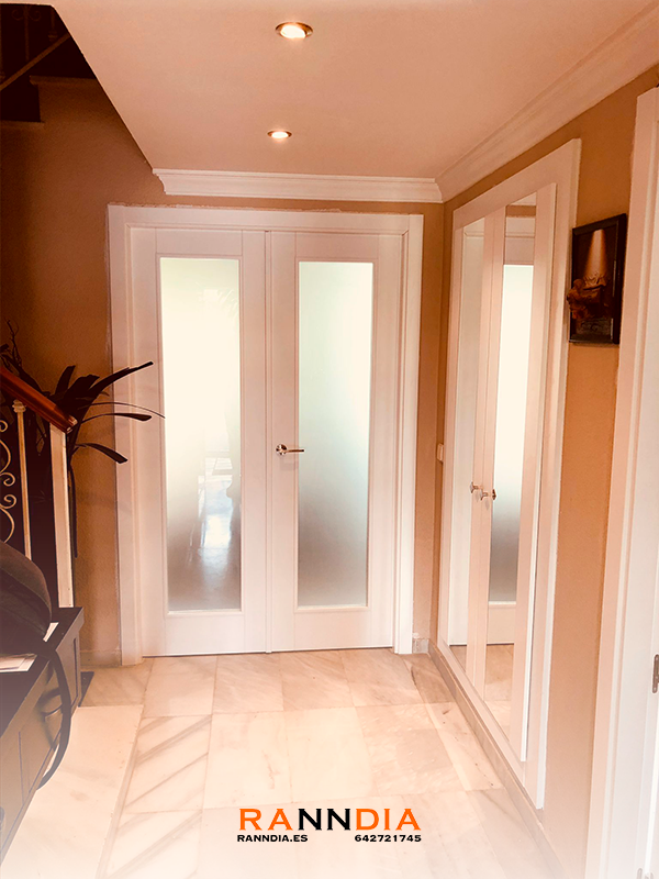 Puerta de interior modelo 16 en Carpinteros Torremolinos