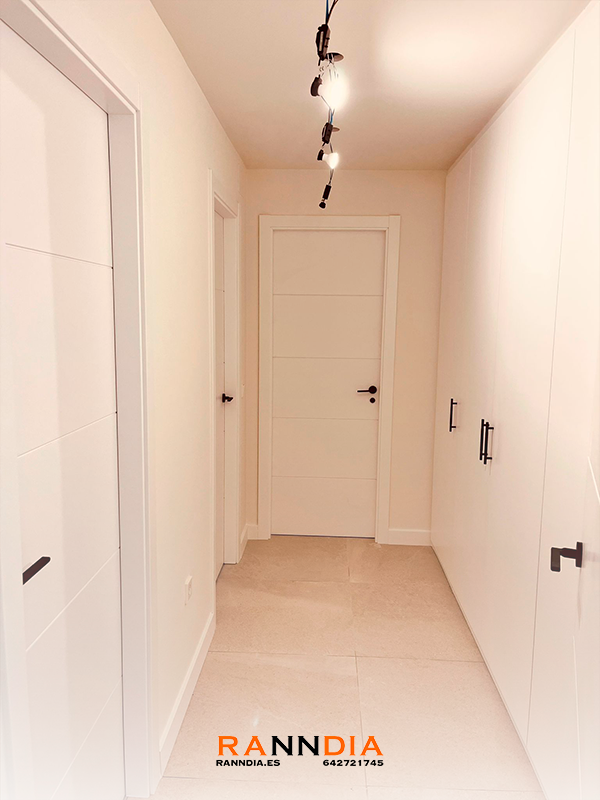 Puerta de interior modelo 3 en Carpinteros Torremolinos