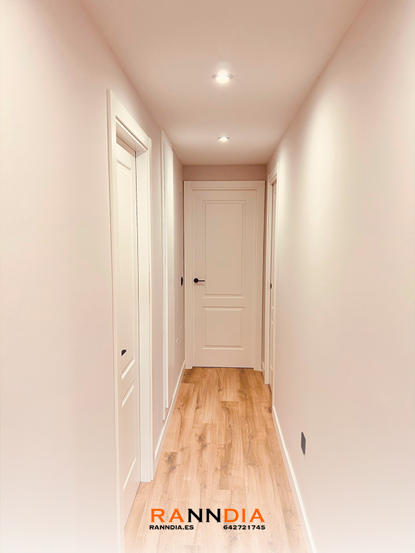 Puerta de interior modelo 6 en Carpinteros Torremolinos