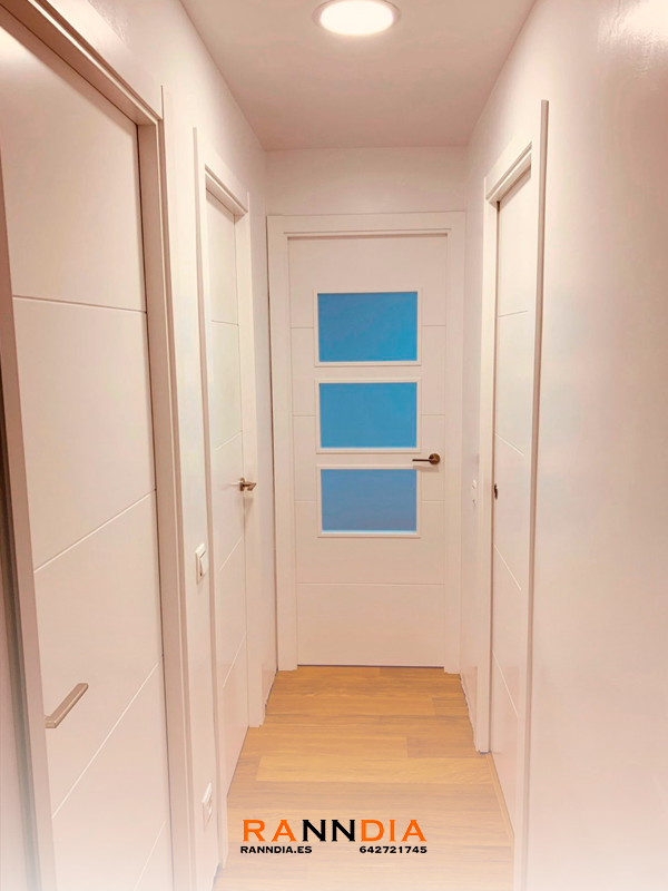 Puerta de interior modelo 7 en Carpinteros Torremolinos